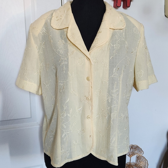 Vintage 90s cropped floral stitched button-up blouse - Picture 3 of 6